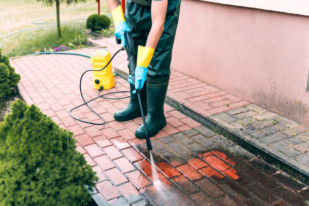 Best Driveway Pressure Washing  in Spearville, KS